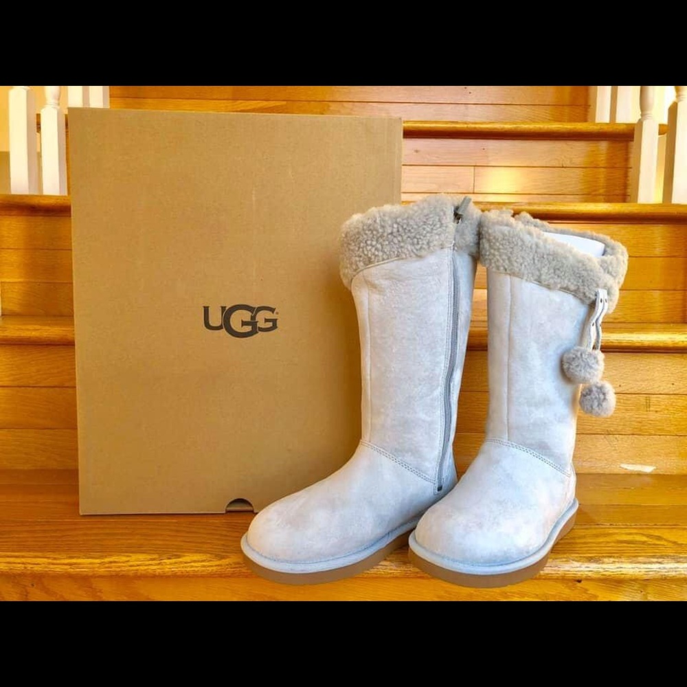 NEW 5 UGG AUSTRALIA Plumdale Short Boots Booties